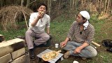 ヒロシのひとりキャンプのすすめ　シーズン5　窯でピザを焼く　ヒロシの焼き物　いざ窯入れ
