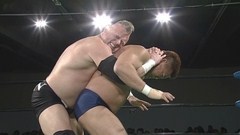Ｓｐｒｉｎｇ　Ｎａｖｉｇ．’１０　２０１０年４月２５日　北海道・札幌テイセンホール　第７試合　バイソン・スミスＶＳ佐野巧真　グローバル・リーグ戦’１０　Ａブロック公式戦セミファイナル　３０分１本勝負