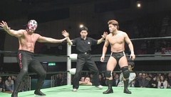 第４回日テレ杯争奪ジュニアタッグリーグ戦　Ａｕｔｕｍｎ　Ｎａｖｉｇ．２０１０　２０１０年１０月２６日　新潟市体育館　第７試合　ＫＥＮＴＡ＆青木篤志ＶＳザ・グレート・サスケ＆剣舞　セミファイナル　第４回日テレ杯争奪ジュニアタッグリーグ戦　Ａブロック公式戦　３０分１本勝負