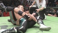 第４回日テレ杯争奪ジュニアタッグリーグ戦　Ａｕｔｕｍｎ　Ｎａｖｉｇ．２０１０最終戦　２０１０年１０月３０日　東京・後楽園ホール　第４試合　小川良成＆鈴木鼓太郎ＶＳロデリック・ストロング＆エディー・エドワーズ　第４回日テレ杯争奪ジュニアタッグリーグ戦　優勝決定トーナメント第２試合　時間無制限１本勝負