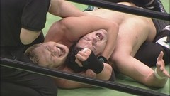 Ｔｈｅ　Ｆｉｒｓｔ　Ｎａｖｉｇ．２０１１最終戦  ２０１１年１月２９日　後楽園ホール　第７試合　王者：鈴木鼓太郎ＶＳ挑戦者：エディー・エドワーズ　メインイベント　ＧＨＣジュニアヘビー級選手権試合　６０分１本勝負