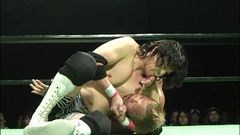 Ｔｈｅ　Ｗｅｅｋｄａｙ　Ｎａｖｉｇ. ２０１１　ｉｎ　Ｄｉｆｆｅｒ　２０１１年８月１７、１８日　ディファ有明　第５試合　潮﨑豪＆鈴木鼓太郎ＶＳ秋山準＆小川良成　セミファイナル　３０分１本勝負