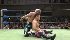 Ｓｈｉｎｙ　Ｎａｖｉｇ．２０１１最終戦　２０１１年９月２３日　後楽園ホール　第６試合　王者：鈴木鼓太郎ＶＳ挑戦者：中嶋勝彦　ＧＨＣジュニアヘビー級選手権試合　セミファイナル　６０分１本勝負