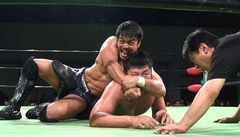 グローバル・リーグ戦２０１１前夜祭　２０１１年１１月３日　仙台産業展示館　第４試合　ＫＥＮＴＡ　ＶＳ谷口周平  グローバル・リーグ戦２０１１　Ｂブロック公式戦  ３０分１本勝負