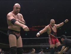 リクエストマッチ　丸藤正道＆杉浦貴タッグ　特集　王者組：ディーロ・ブラウン＆ブキャナンＶＳ挑戦者組：丸藤正道＆杉浦貴  ＧＨＣタッグ選手権試合　２００７年１０月２７日　東京・日本武道館