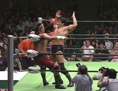 リクエストマッチ　５月開催注目マッチ　特集　小橋建太＆伊藤旭彦ＶＳ天山広吉＆岡田かずちか　２００９年５月６日　東京・日本武道館
