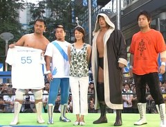 リクエストマッチ　汐留街頭プロレス特集　小橋建太＆伊藤旭彦ｖｓ秋山準＆青木篤志　汐留街頭プロレス　２００８年８月１日　東京・汐留　日テレタワー下ゼロスタ広場