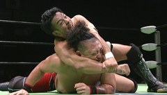 ＤＥＰＡＲＴＵＲＥ２０１３　～１３年目の夏～　２０１３年８月４日　東京・ディファ有明　第９試合　王者：ＫＥＮＴＡｖｓ挑戦者：モハメドヨネ　ＧＨＣヘビー級選手権試合　メインイベント　６０分１本勝負