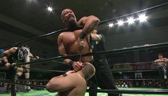 Ｔｈｅ Ｆｉｒｓｔ Ｎａｖｉｇ．２０１５　２０１５年１月２４日　大阪・ボディメーカーコロシアム　第４試合　杉浦貴＆齋藤彰俊＆平柳玄藩ＶＳ飯塚高史＆エル・デスペラード＆ＴＡＫＡみちのく　ＮＯ ＭＥＲＣＹＶＳ鈴木軍　３０分１本勝負
