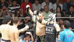 Ｓｈｉｎｙ　Ｎａｖｉｇ．２０１５最終戦　第９回日テレＧ＋杯争奪ジュニアタッグリーグ戦　優勝決定戦　２０１５年９月２２日　東京・後楽園ホール　第４試合　 第９回日テレＧ＋杯争奪ジュニアタッグリーグ戦　Ａブロック公式戦 エル・デスペラード、ＴＡＫＡみちのくＶＳ小川良成、ザック・セイバーＪｒ．　３０分１本勝負