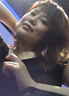 脱がずにイカせる女たち出張版 vol.8
